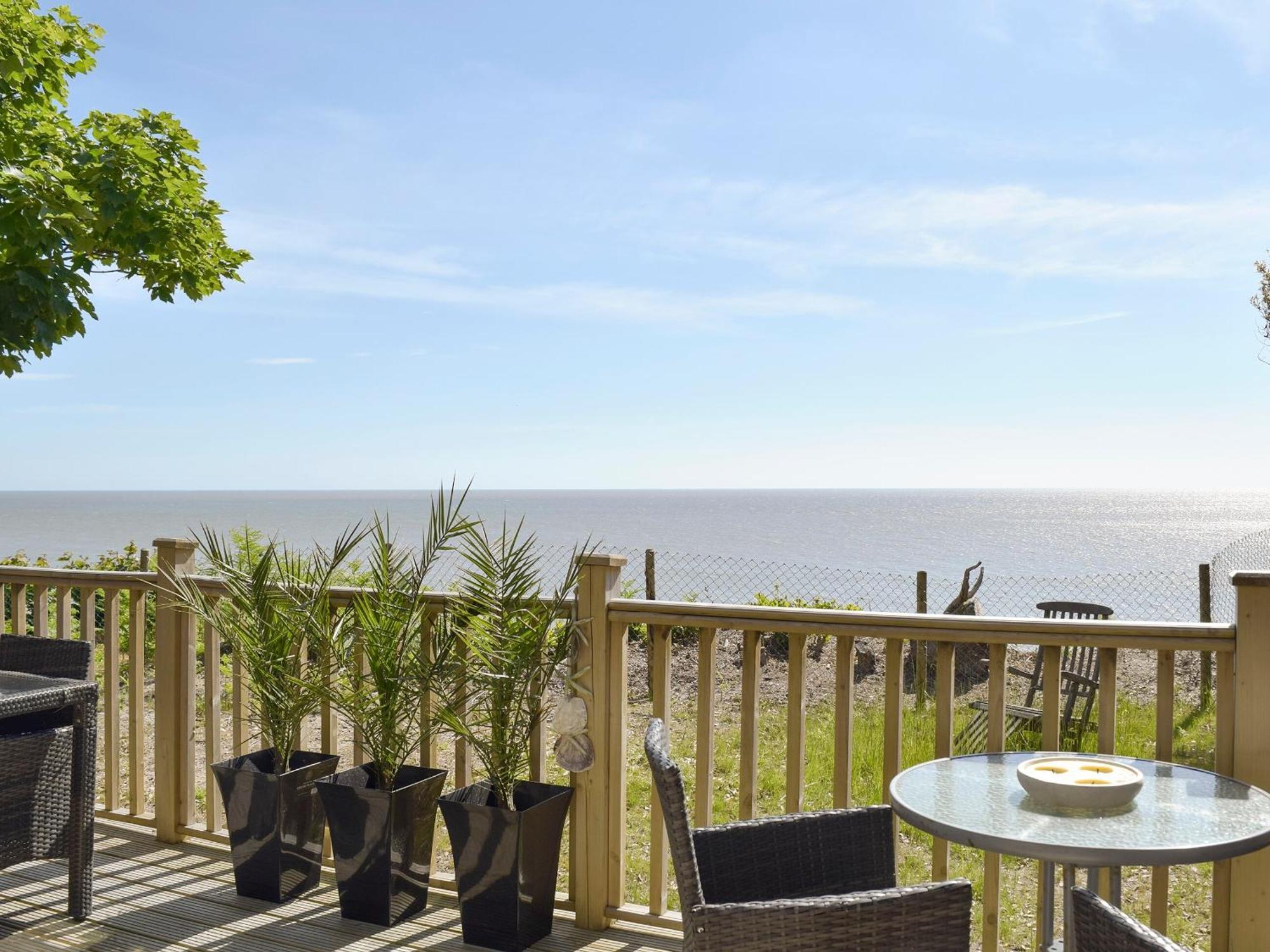 Seacliff Villa Corton  Exterior photo